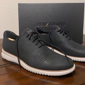 2. ZEROGRAND LSR WING
Color: BLK NUBUCK/GRY